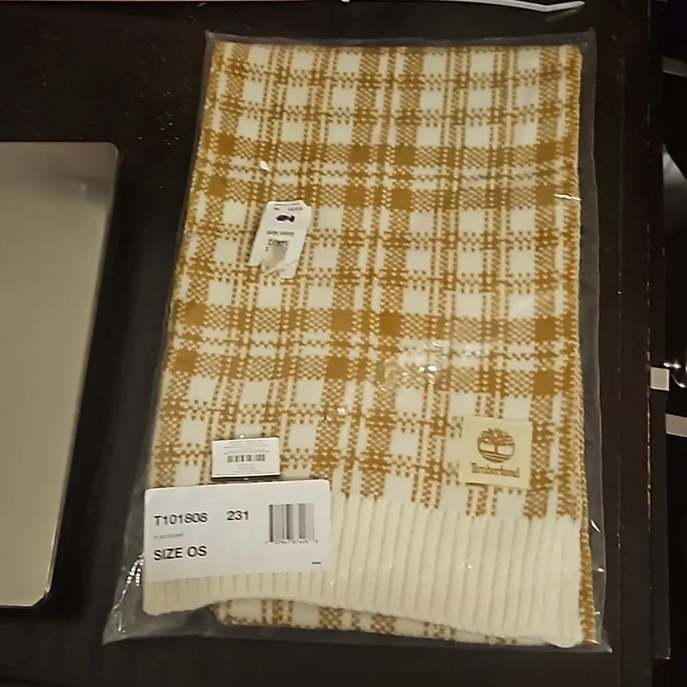 Timberland plaid scarf new sealed
